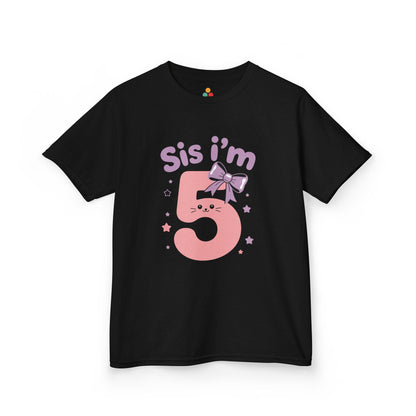  Black kids’ t‑shirt with pink “Sis I’m 5” kitty face, lilac bow, and pastel stars, flat front view.