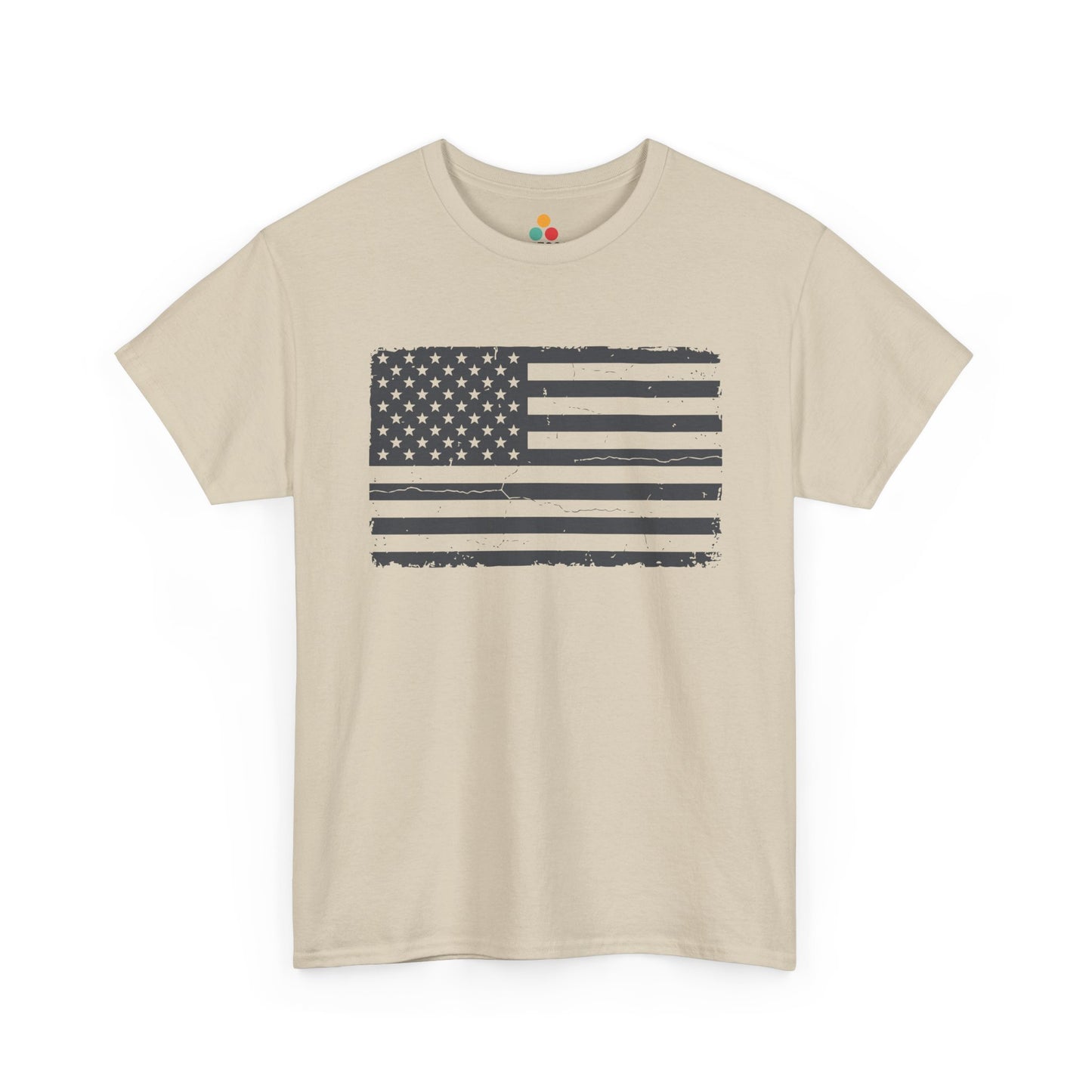 Distressed American Flag oatmeal beige T-Shirt – Vintage Patriotic Gift for Men and Women | TEEZOCA 
