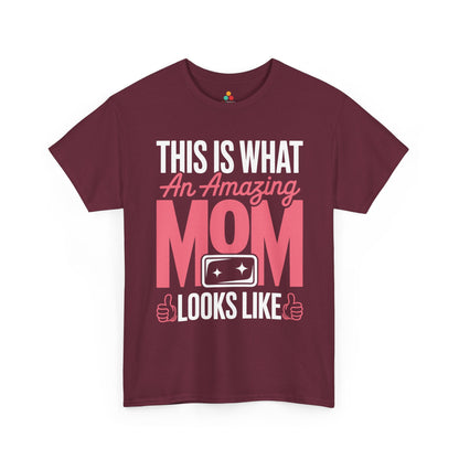This Is What An Amazing Mom Looks Like Women's T-shirt Gift | TEEZOCA 