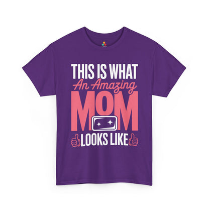This Is What An Amazing Mom Looks Like Women's T-shirt Gift | TEEZOCA 